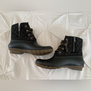 SPERRY | Saltwater Top-Sider Quilted Duck Boots in Black | women’s size 6